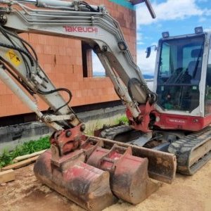 foto 6t mini-excavator Takeuchi TB260